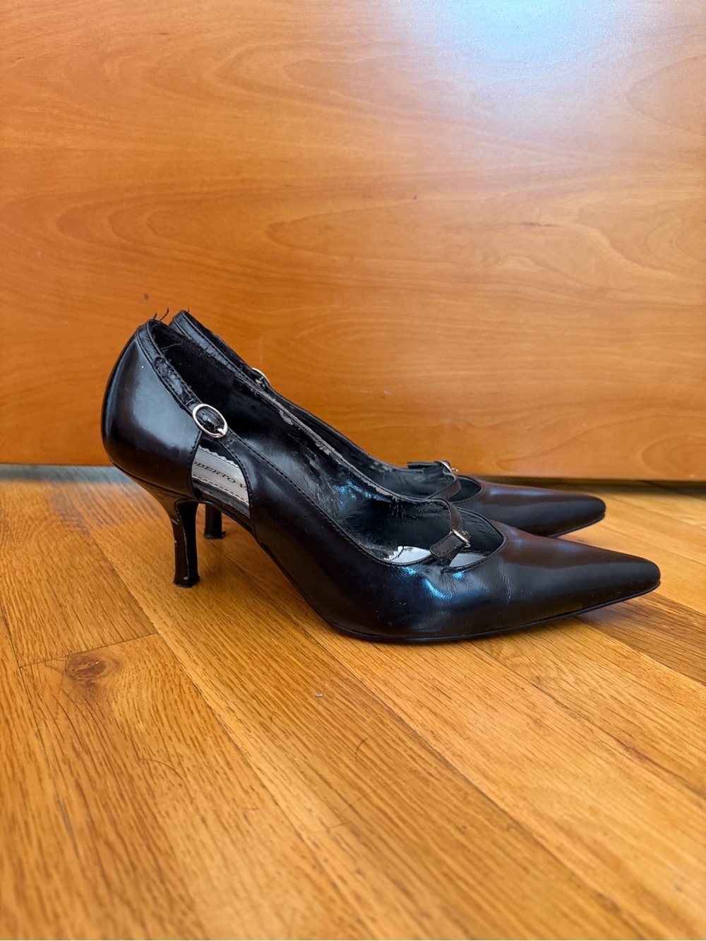 Roberto Vianni Black Patent Pointed Mary Jane Heels - Picture 3 of 3